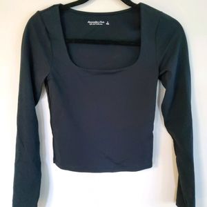 Abercrombie & Fitch fitted long sleeve